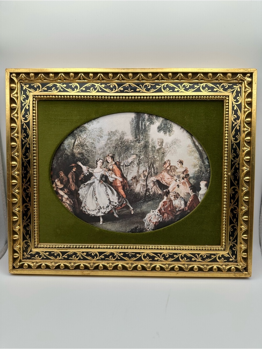 Vintage Andrew Kolb & Son Ltd Style 1164 Ornate Gilt Scroll Frame